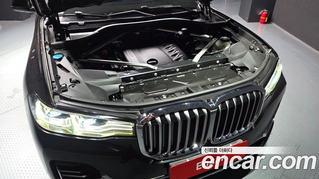 BMW X7 2021 — photo 6