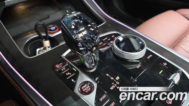 BMW X7 2021 — photo 9