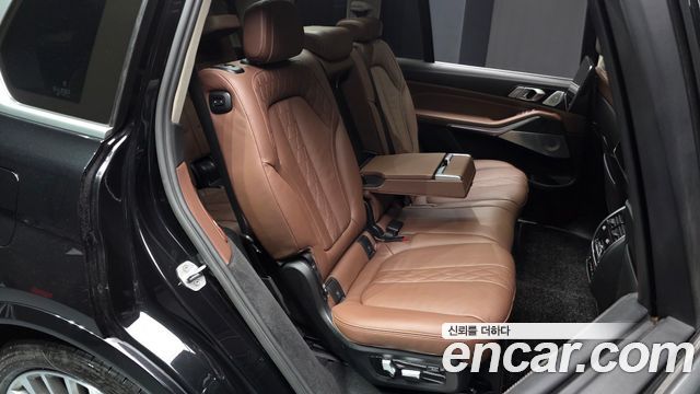 BMW X7 2021 — photo 11