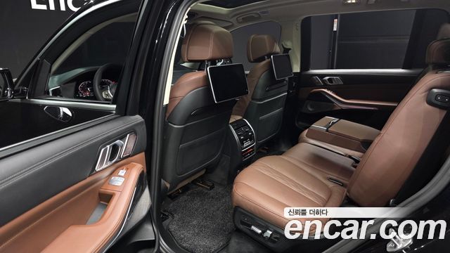 BMW X7 2021 — photo 12