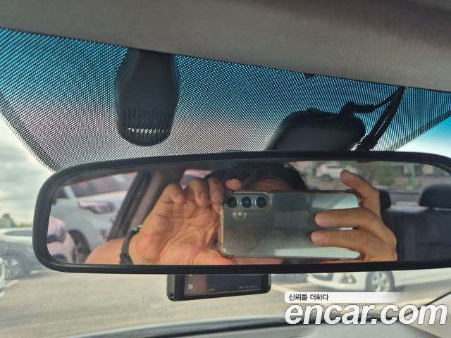 Hyundai AVANTE 2017 — photo 12