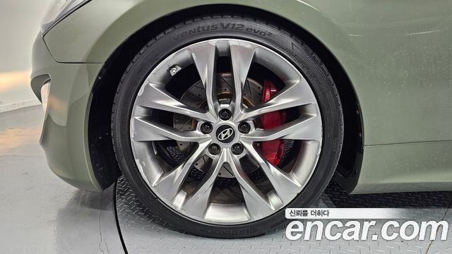 Hyundai Genesis 2013 — photo 5
