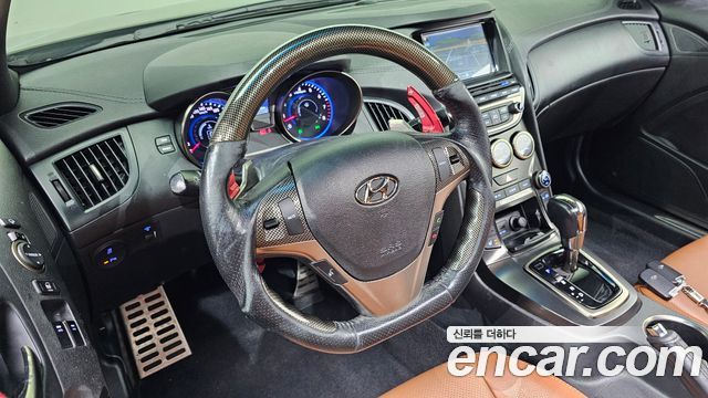 Hyundai Genesis 2013 — photo 11