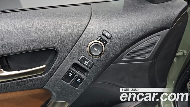 Hyundai Genesis 2013 — photo 20