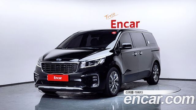 Kia Canival 2020 — photo 1