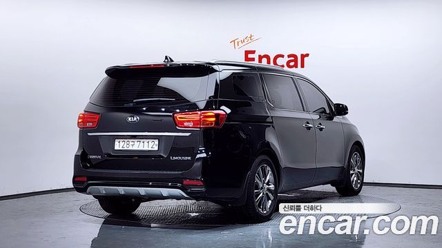 Kia Canival 2020 — photo 2