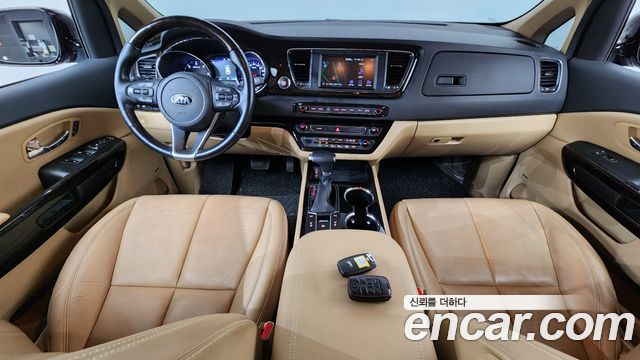 Kia Canival 2020 — photo 10