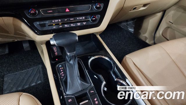 Kia Canival 2020 — photo 12