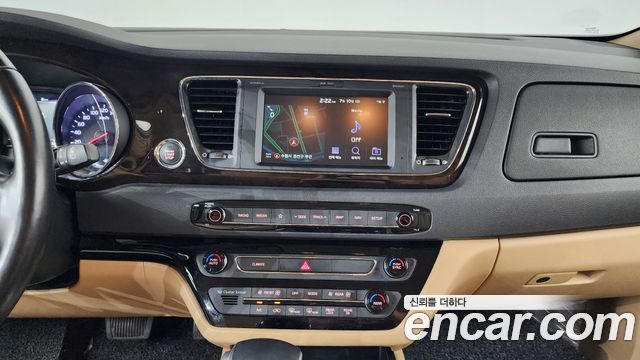Kia Canival 2020 — photo 18