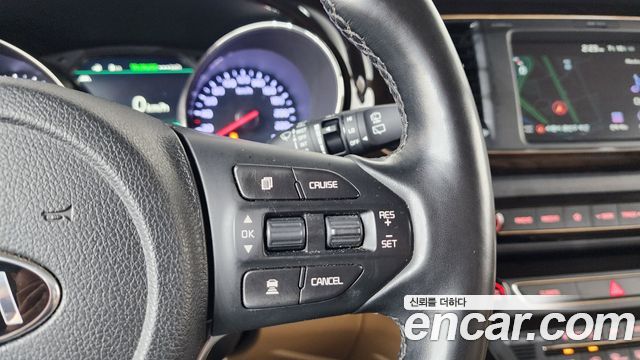 Kia Canival 2020 — photo 24