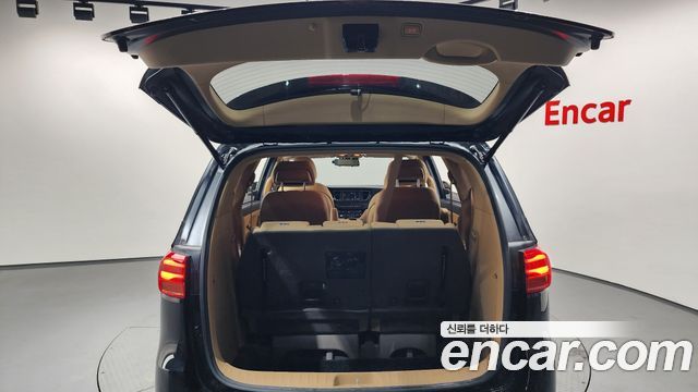 Kia Canival 2020 — photo 26