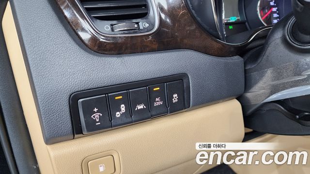 Kia Canival 2020 — photo 28