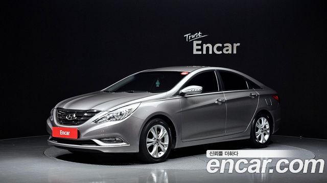 Hyundai Sonata 2010 — photo 1