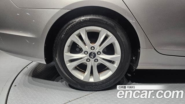 Hyundai Sonata 2010 — photo 5