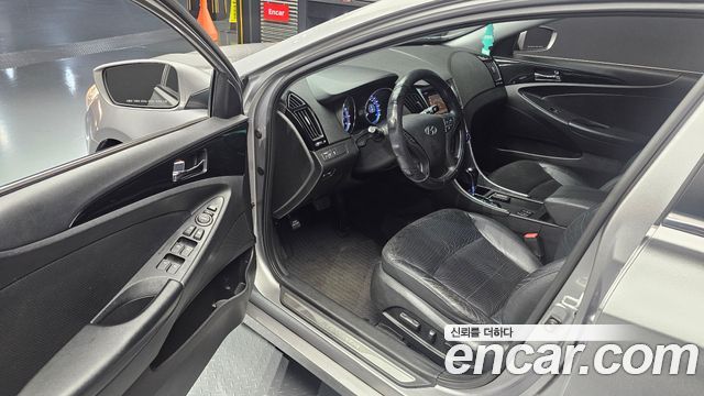 Hyundai Sonata 2010 — photo 10