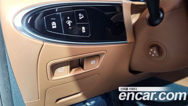 Genesis GV70 2021 — photo 24
