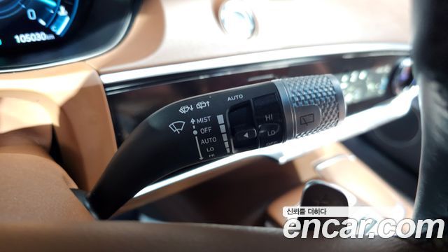 Genesis GV70 2021 — photo 25