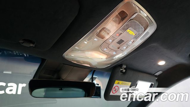 Genesis GV70 2021 — photo 31