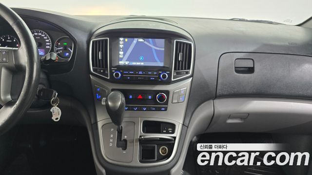 Hyundai Starex 2019 — photo 13