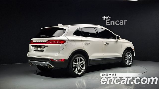 Lincoln MKC 2019 — photo 2