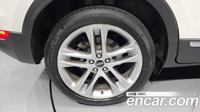 Lincoln MKC 2019 — photo 5