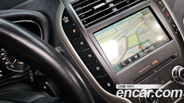 Lincoln MKC 2019 — photo 12
