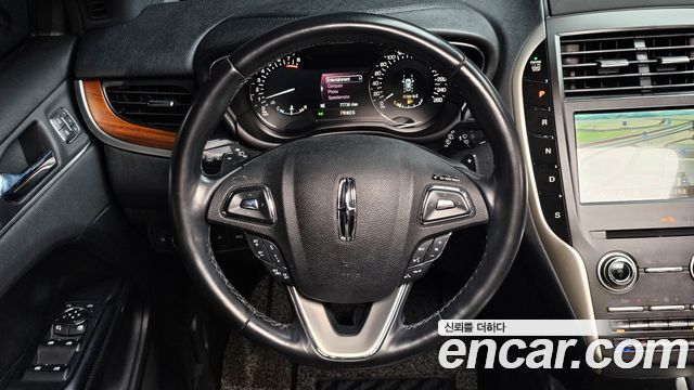 Lincoln MKC 2019 — photo 19