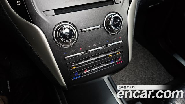 Lincoln MKC 2019 — photo 23