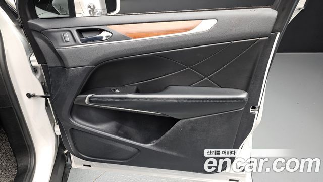Lincoln MKC 2019 — photo 14