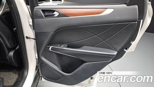Lincoln MKC 2019 — photo 15