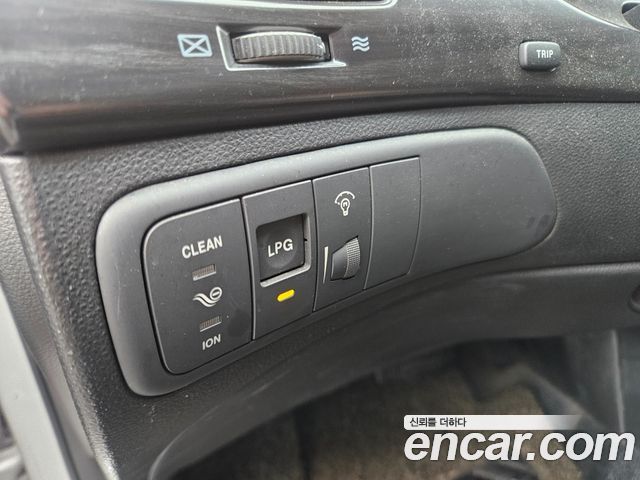 Kia LOTZE 2010 — photo 10