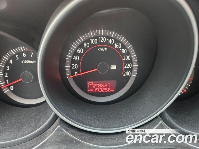 Kia LOTZE 2010 — photo 11