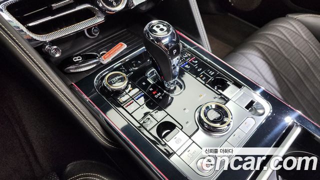 Bentley Flying Spur 2020 — photo 9