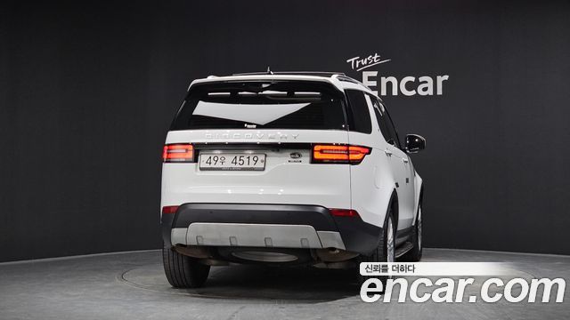 Land Rover Discovery 2019 — photo 4