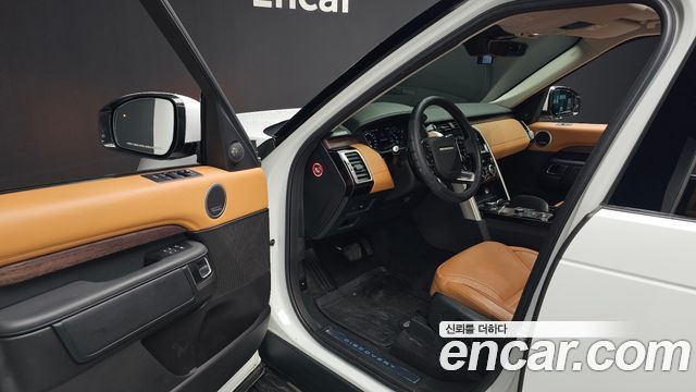 Land Rover Discovery 2019 — photo 10
