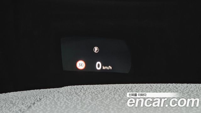 Land Rover Discovery 2019 — photo 18