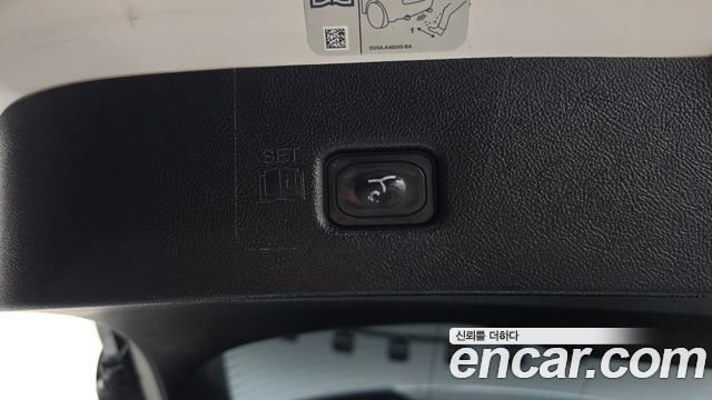 Lincoln MKX 2018 — photo 25