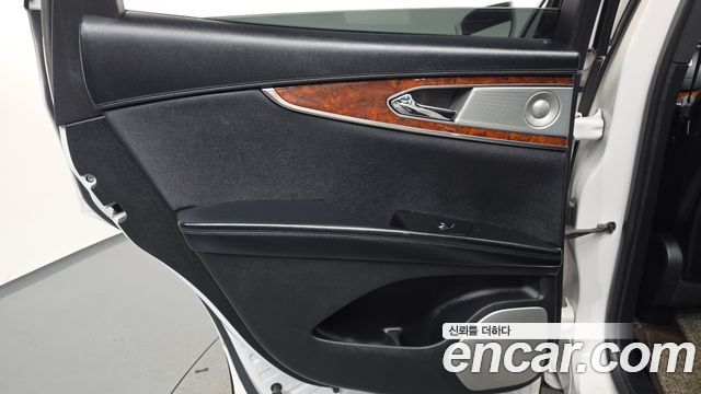 Lincoln MKX 2018 — photo 15