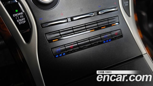 Lincoln MKX 2018 — photo 31