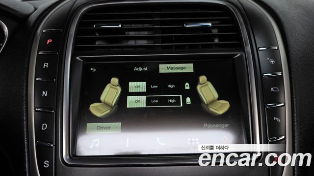 Lincoln MKX 2018 — photo 34