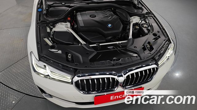 BMW 5-Series 2021 — photo 6