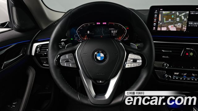BMW 5-Series 2021 — photo 19