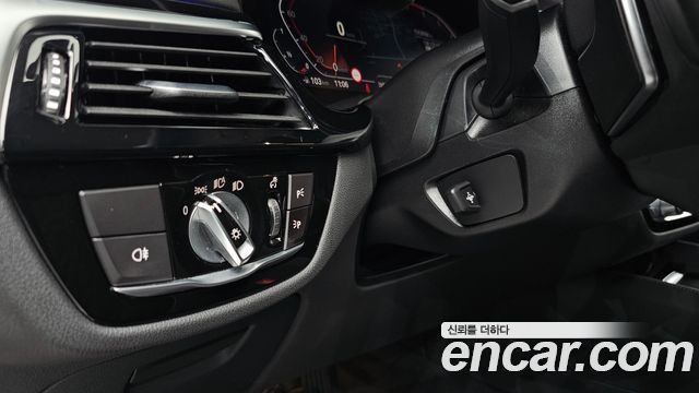 BMW 5-Series 2021 — photo 25
