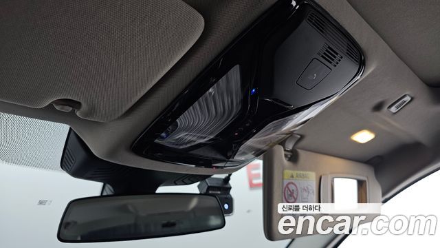 BMW 5-Series 2021 — photo 27