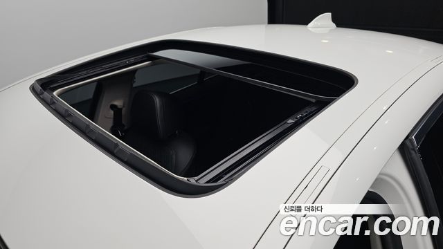 BMW 5-Series 2021 — photo 34