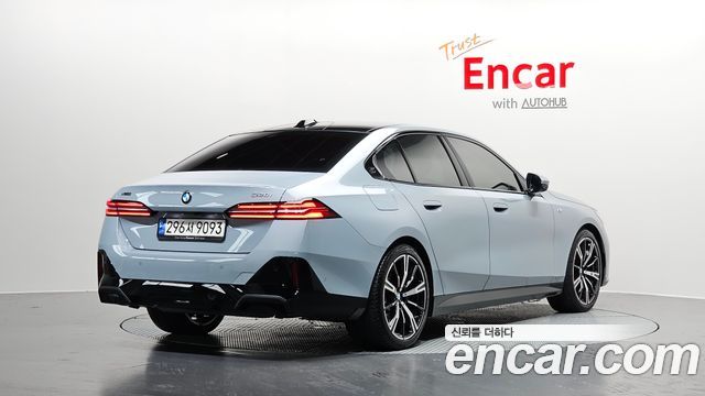 BMW 5-Series 2024 — photo 2