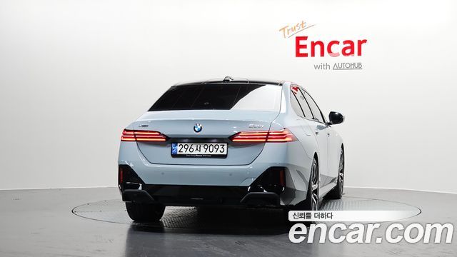 BMW 5-Series 2024 — photo 4