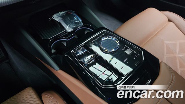 BMW 5-Series 2024 — photo 12