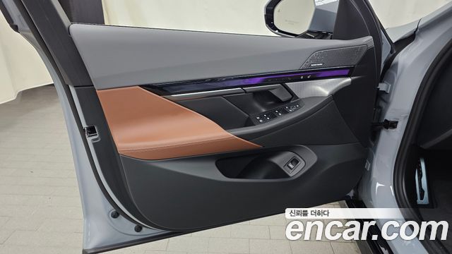 BMW 5-Series 2024 — photo 14