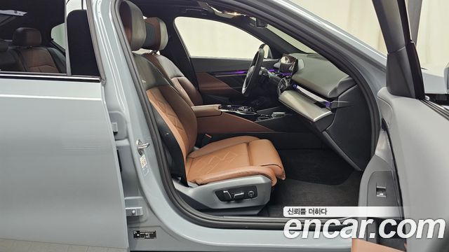 BMW 5-Series 2024 — photo 16